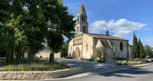 Parvis de l'Eglise